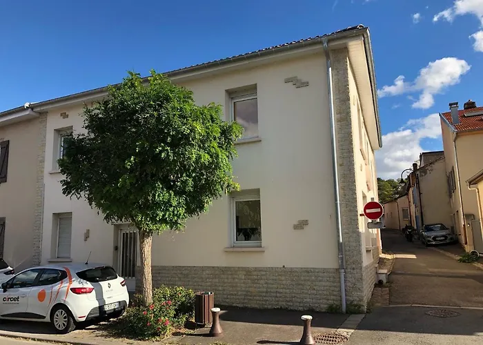 公寓 Metz Sud - A31 - Renove - 2 Ch - 80 M2 - Entre Nancy Et Luxembourg - Waves *